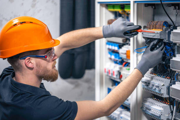 Best Local Electrician Companies  in Lakewood, OH